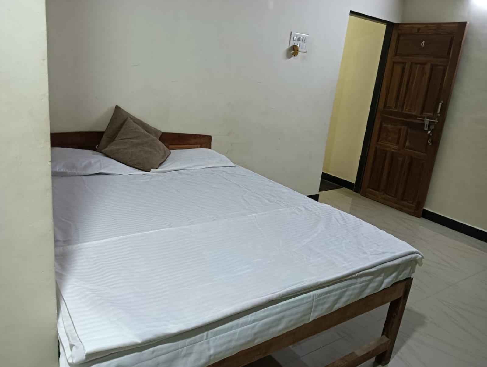 Gokul Cottage & Villa Revadanda Екстериор снимка